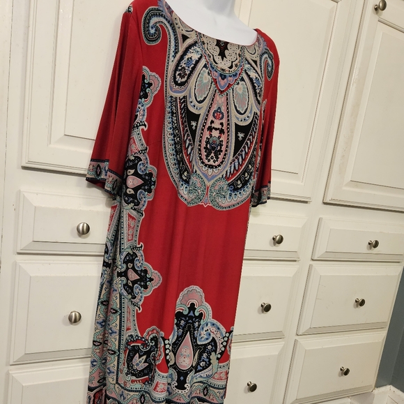 20W-Studio I Dress - Picture 4 of 7